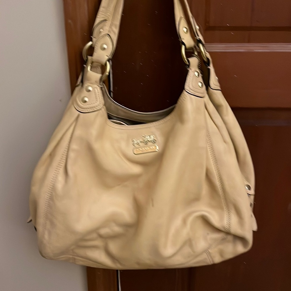 Cute coach purse authentic
